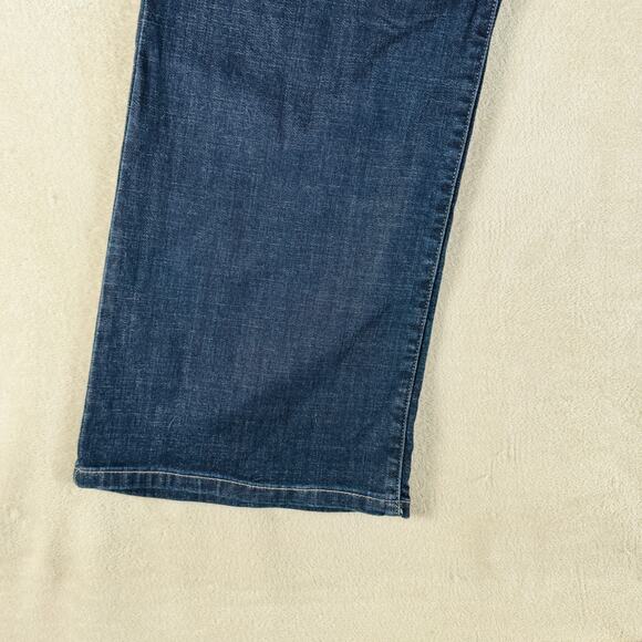 Levi Jean Women 24W Dark Wash Blue Denim 508 Bootcut Short Plus Size No Distress - Picture 7 of 11